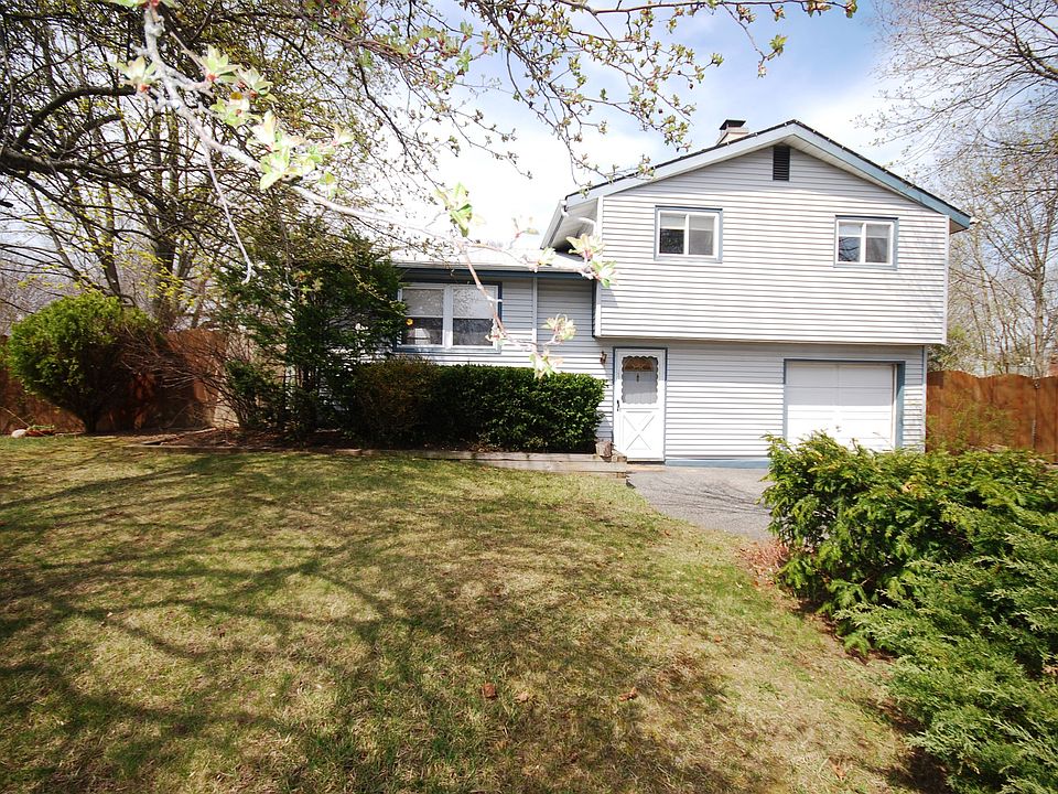 2nd image of 1601 Race Ave