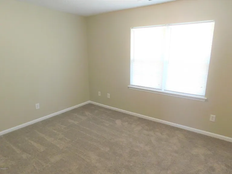 203 Spring Meadow Cir — Photo 5