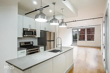 347 Lorimer Street, #2C