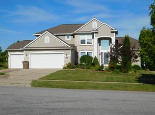 6433 Cannon Farms Dr NE, Rockford, MI 49341