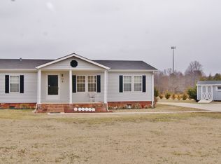 5843 Loradale Dr, Kernersville, NC 27284