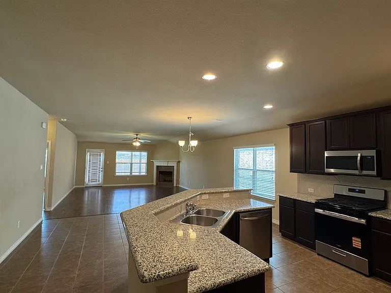 2108 Megan Creek Dr — Photo 3