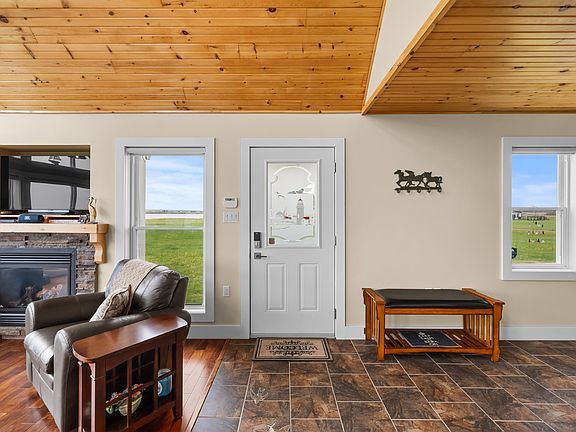 3rd image of 86 Seaside Dr