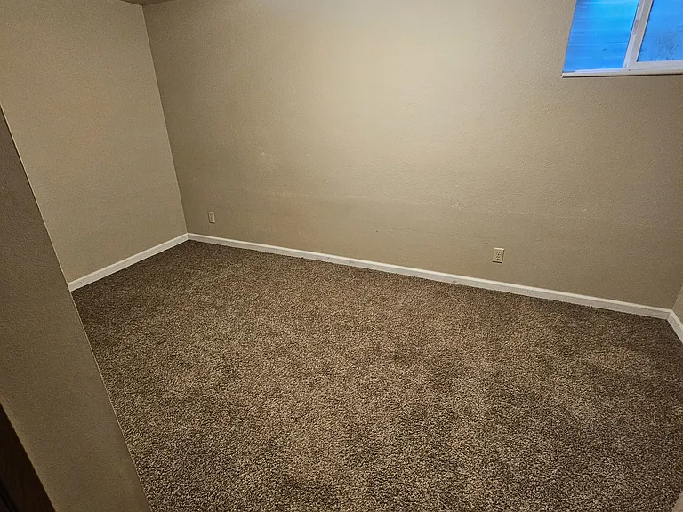103 College Ct #D — Photo 31