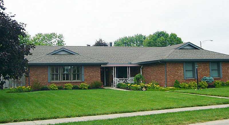 1st image of 210 Fairlawn Ct