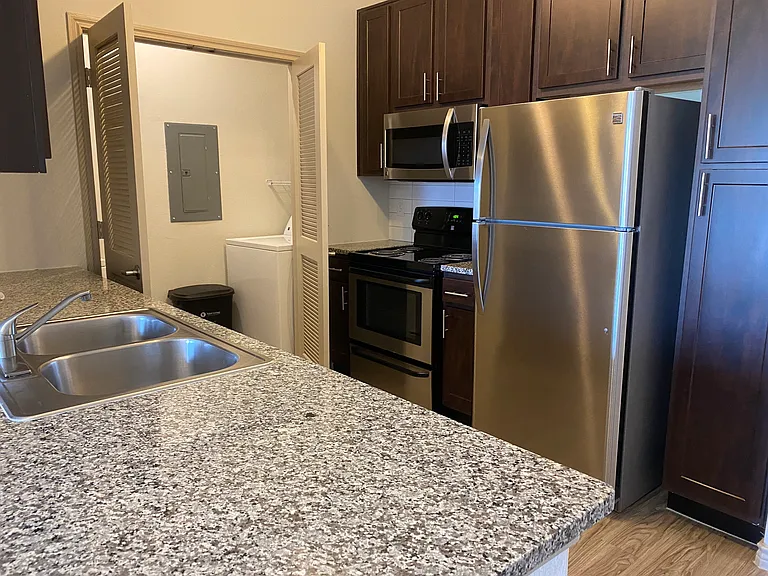 Bella Palazzo Luxury Apartment Community — Photo 36