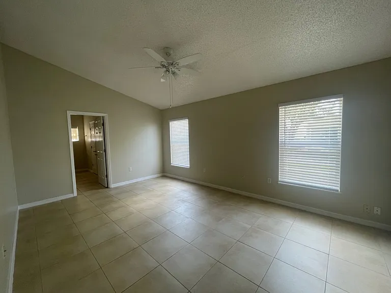 4312 Iveyglen Ave — Photo 9