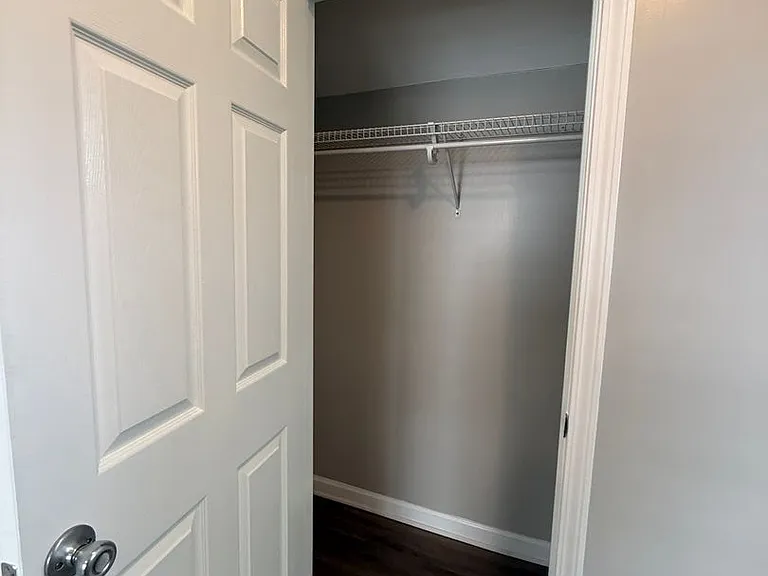 328 Ferguson St — Photo 24