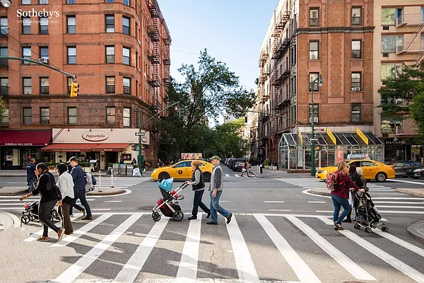 Rented by Sotheby's International Realty | media 7