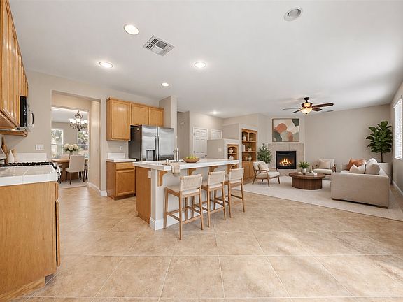 4th image of 2425 Briarton Dr
