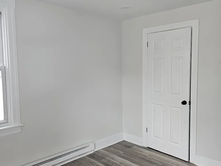 107 Paxson Ave — Photo 9