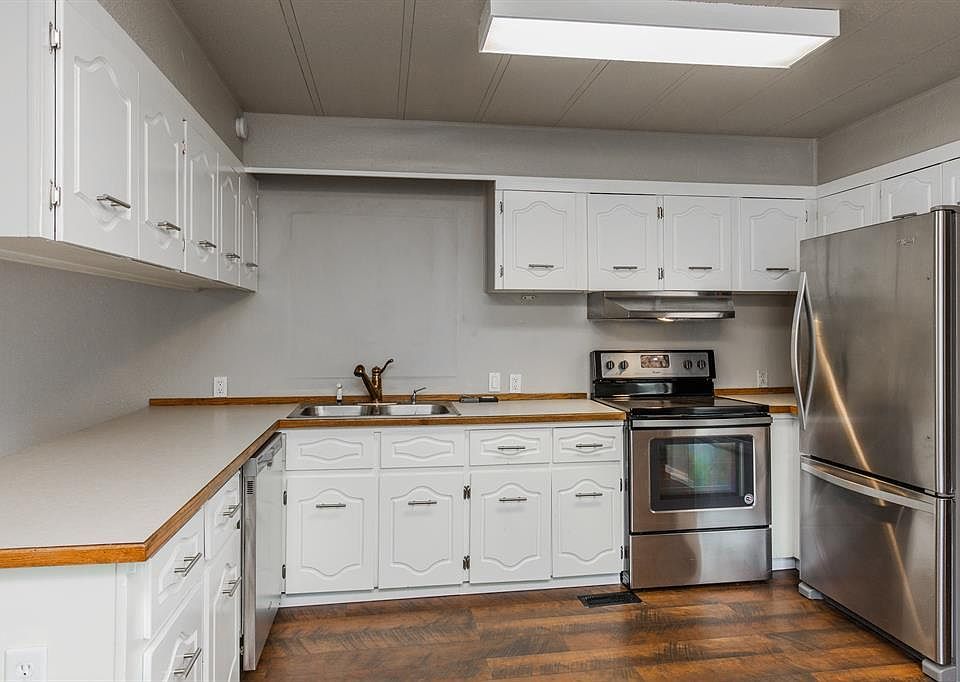 1st image of 302 Yerger Dr