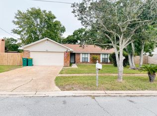 823 Boulevard De Lorleans, Mary Esther, FL 32569