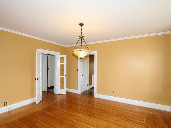 5th image of 3613 Herbert Ave