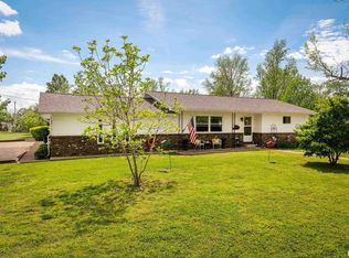 207 W 13th St, Johnston City, IL 62951