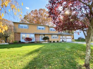 1 Prince Edward Rd, Morganville, NJ 07751