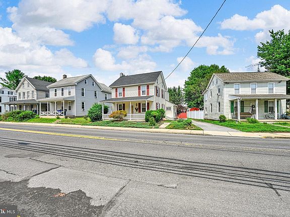 2nd image of 224 E Main St