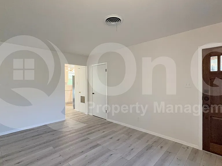 6218 Brookside Dr — Photo 4