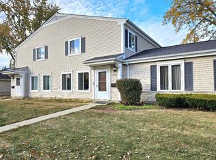 628 E Old Willow Rd #184-B, Prospect Heights, IL 60070