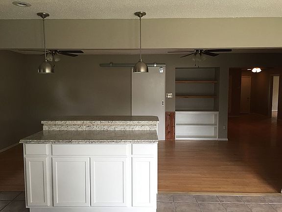 3rd image of 1702 Canterbury Ave