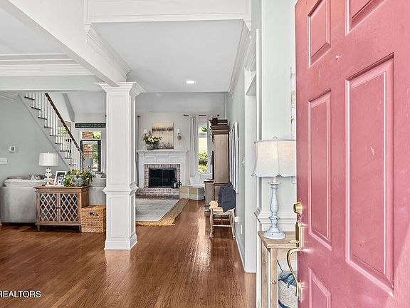 4th image of 12135 Brookstone Dr