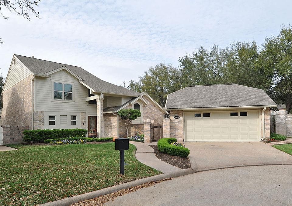 1st image of 1015 Oyster Bay Dr