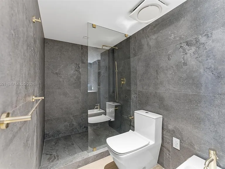 801 N Venetian Dr #308 — Photo 13