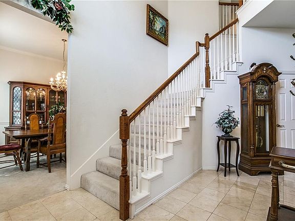3rd image of 6801 Harwood Dr