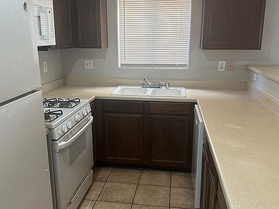 3rd image of 4072 Morning Peace St