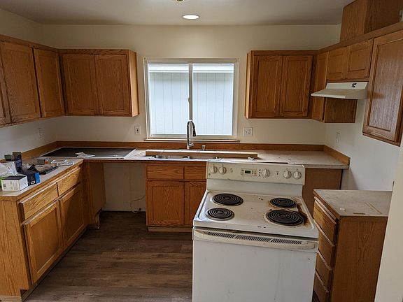 5th image of 10429 60th Ave NE