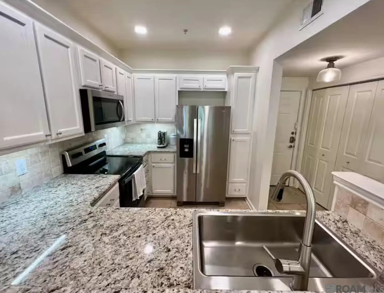1 bed, 697 sqft, $2,000 — Photo 4