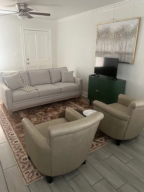 3 bed, 1500 sqft, $2,700 — Photo 4