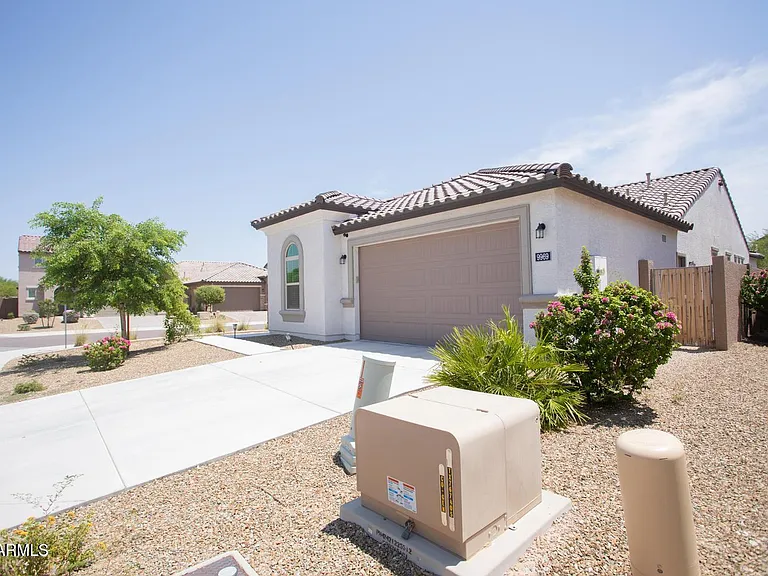 9969 W Robin Ln — Photo 5