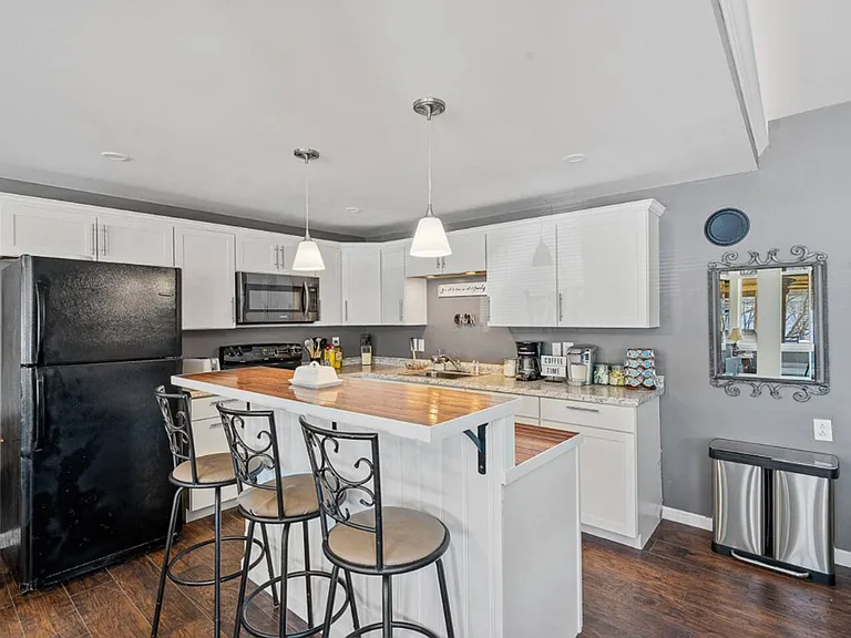 934 S Shore Rd — Photo 66