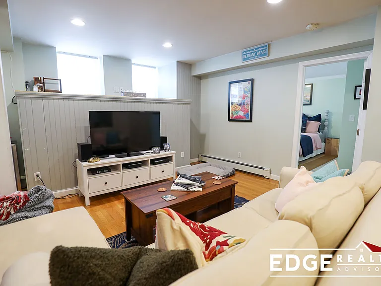 17 Strathmore Rd #B — Photo 11