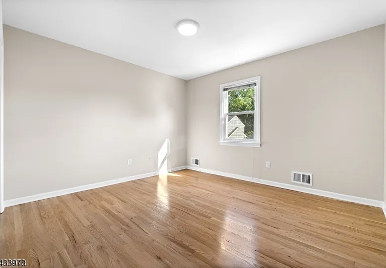 2 Andrew Ct #2 — Photo 10