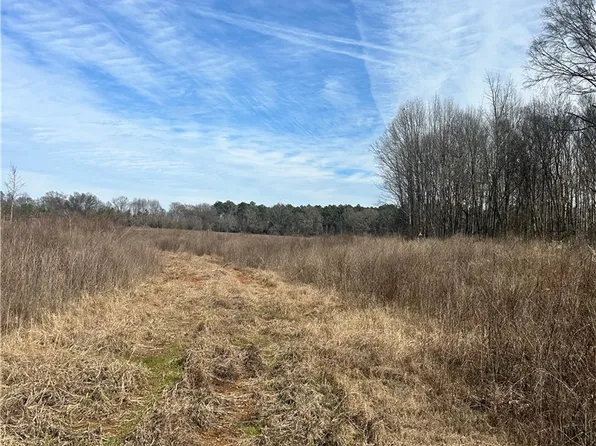 2199 Taylor Rd, Moundville, AL 35474