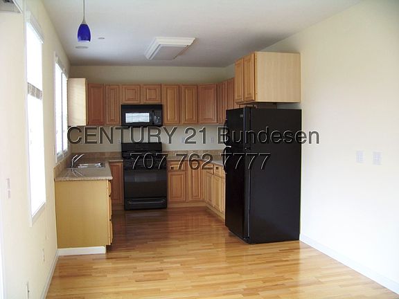 3rd image of 513 E D St #A
