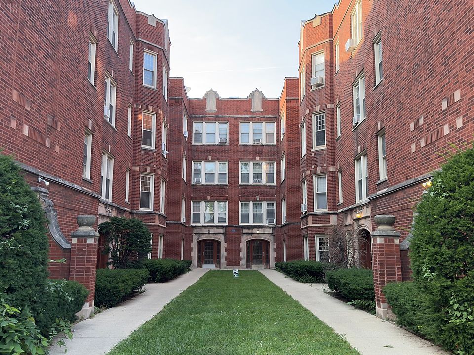 1st image of 4834 W Henderson St APT 2B