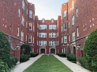 4834 W Henderson St APT 2B, Chicago, IL 60641