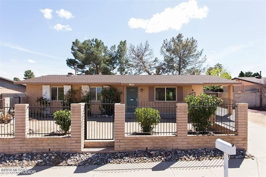 1st image of 7932 E Poinciana Dr