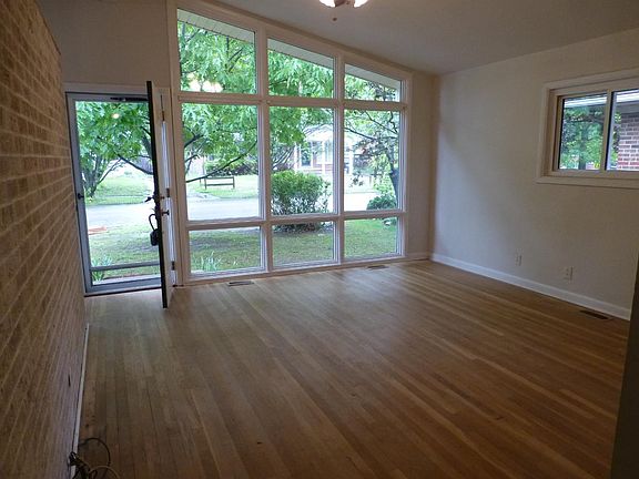 4th image of 2060 Saint Teresa Dr