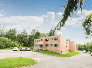 283 Moon Clinton Rd UNIT 4B, Coraopolis, PA 15108