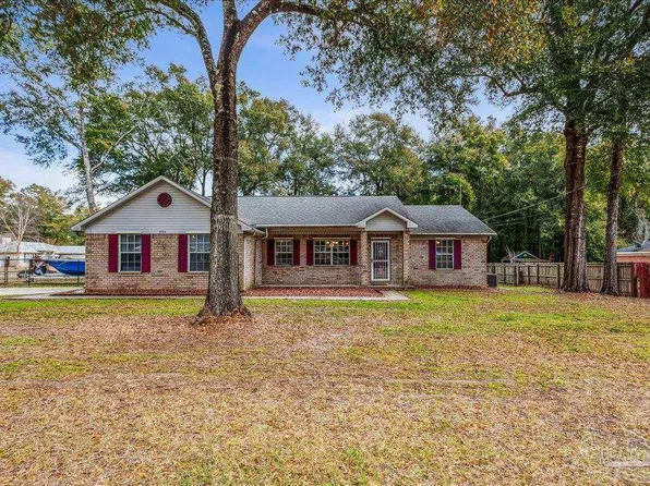 5124 Westport Dr, Milton, FL 32570