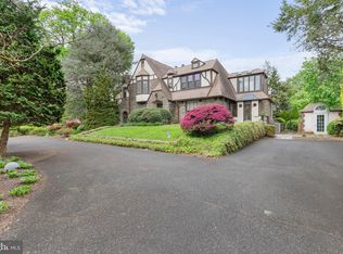 8300 Cedar Rd, Elkins Park, PA 19027