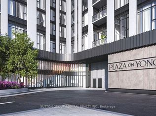 5858 Yonge St #326, Toronto, ON M2M 3T3