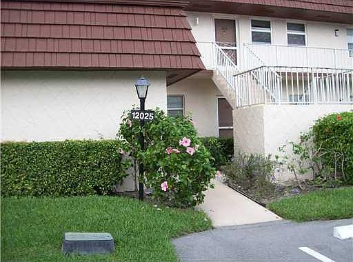 Home For Sale In Greenway Village