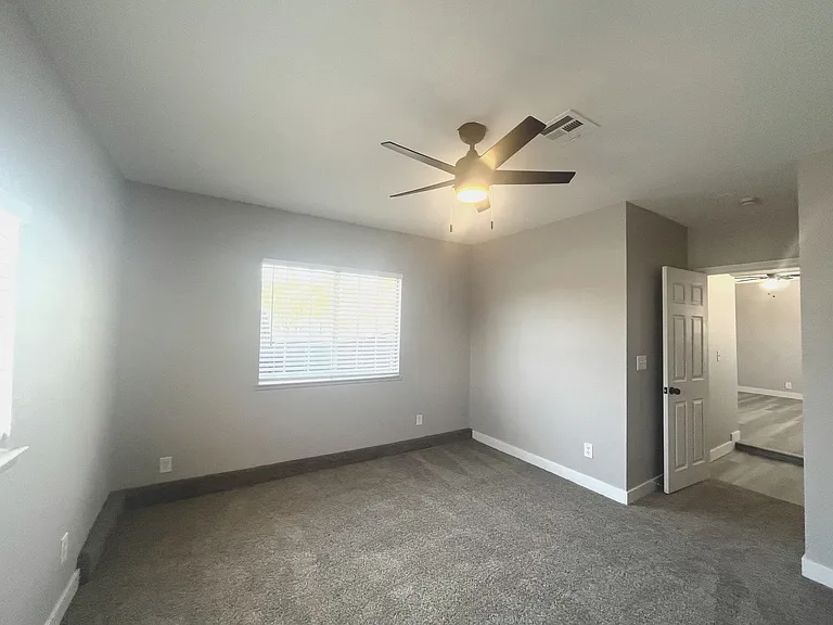 3801 Valley Forge Ave — Photo 15