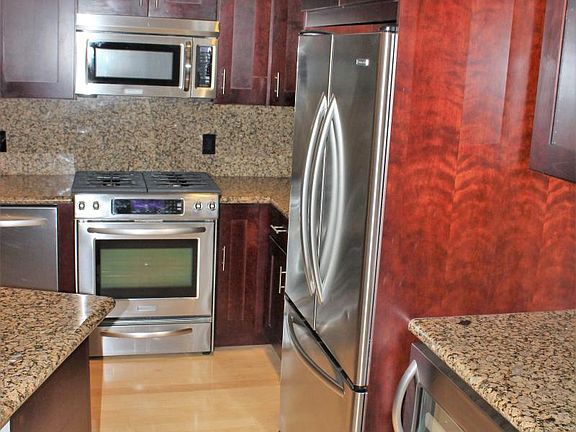 5th image of 436 E Poli St #310