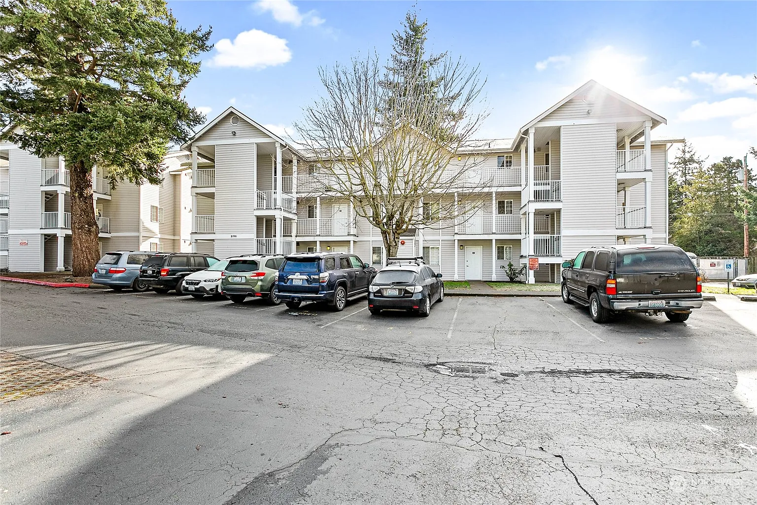 2711 W Maplewood Avenue #305 photo 1